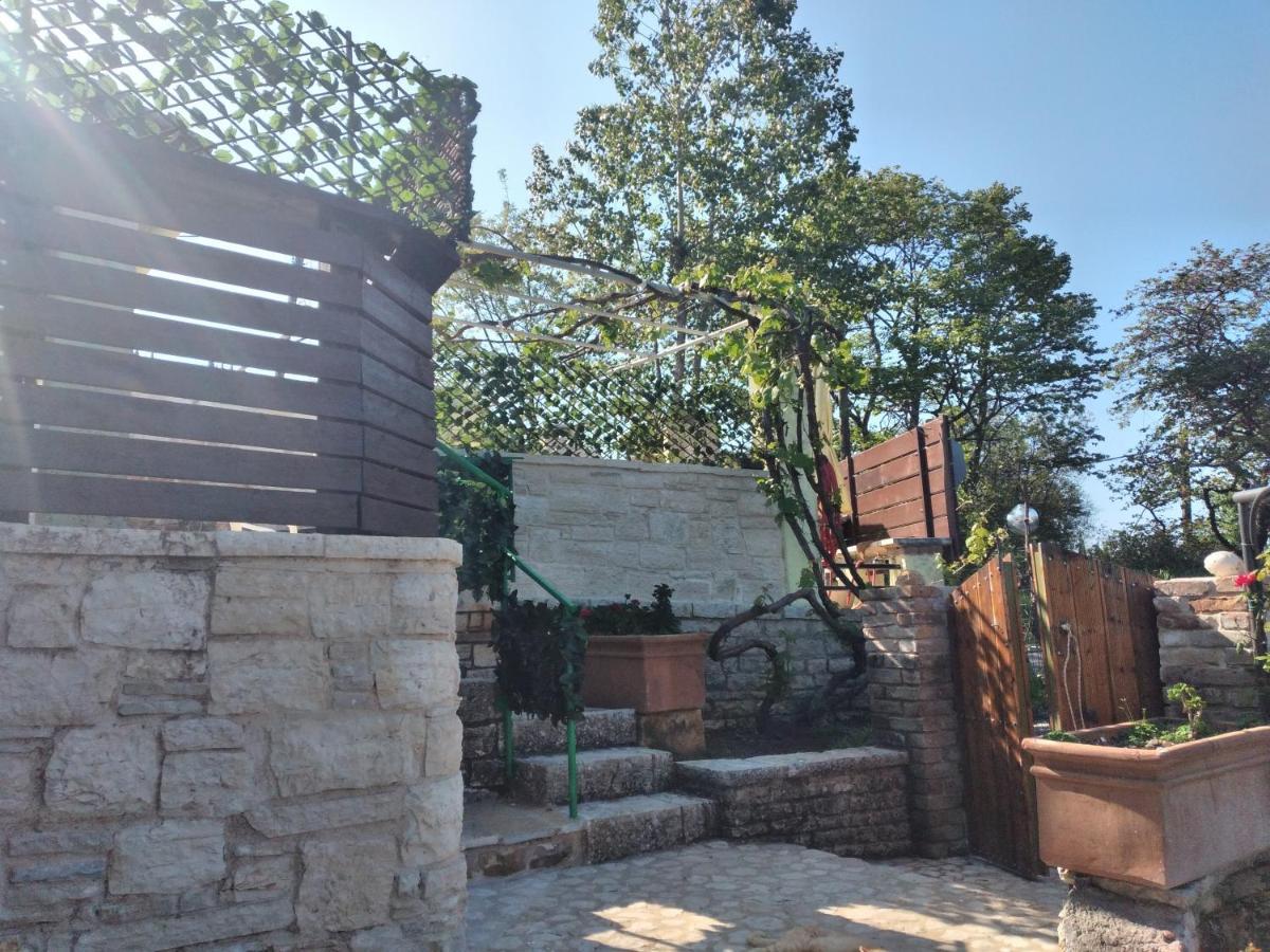 Stonemakers Hide Villa Kariótiko Kültér fotó