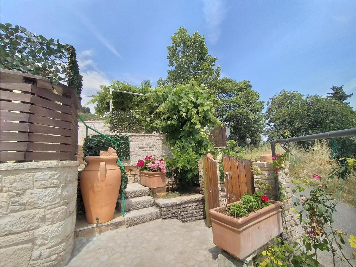 Stonemakers Hide Villa Kariótiko Kültér fotó